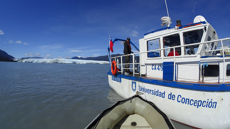 Expedición científica del Centro COPAS estudia bajos niveles de oxígeno en la Patagonia chilena.