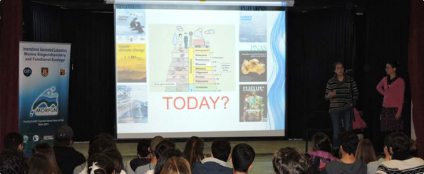 Océano: Sensibilizar a los jóvenes ante el impacto de los materiales plásticos Océano: Sensibilizar a los jóvenes ante el impacto de los materiales plásticos